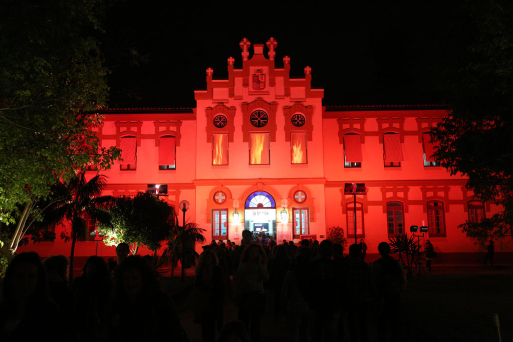 Más de 9.000 personas celebran la literatura en la tercera edición de ‘Málaga 451: La noche de los libros’ en La Térmica