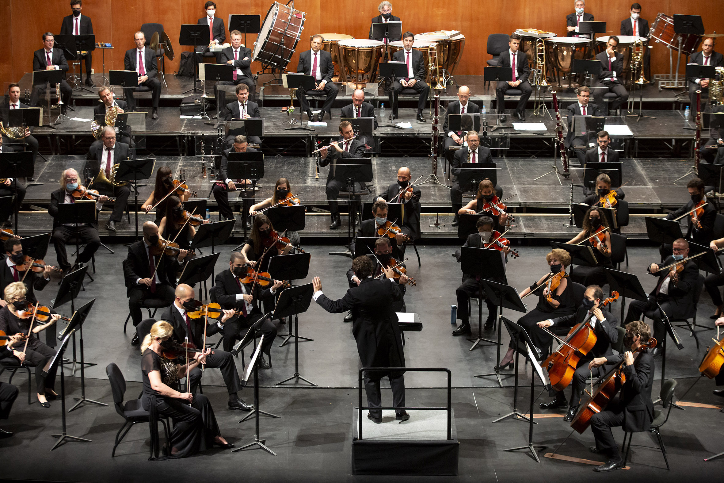 En la imagen aparece la Orquesta Filarmónica de Málaga desde el Teatro Cervantes