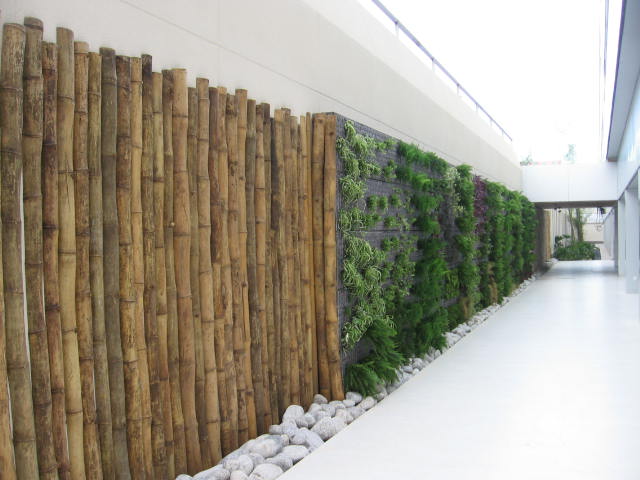 Precio Instalación de césped artificial en jardín natural o vegetación – El  Jardinero SL